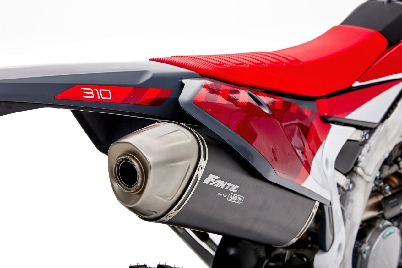 Fantic rinnova il Caballero e lancia le enduro 300 2T e 310 4T